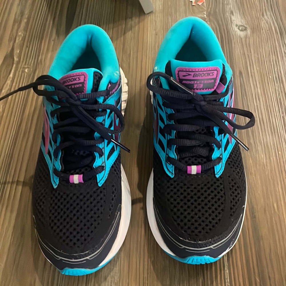 BROOKS ADDICTION 13 RUNNING SHOE